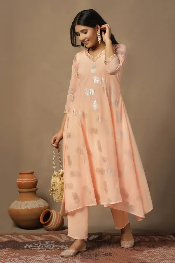 Light_Peach_Georgette_Ankle_Length_Kurta_Pant_Suit_Set