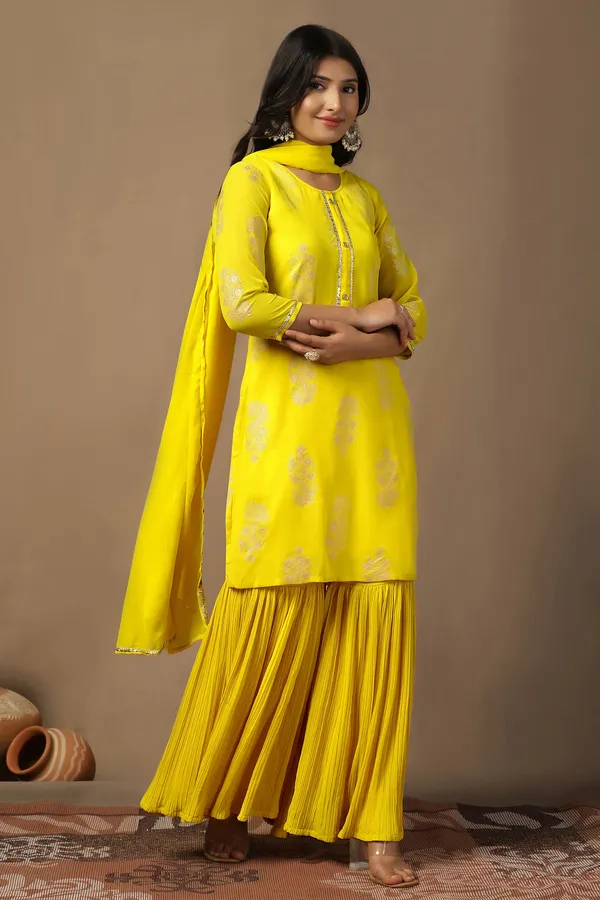 Yellow_Georgette_Regular_Floral_Printed_Kurta_And_Sharara_With_Dupatta_Set_For_Women