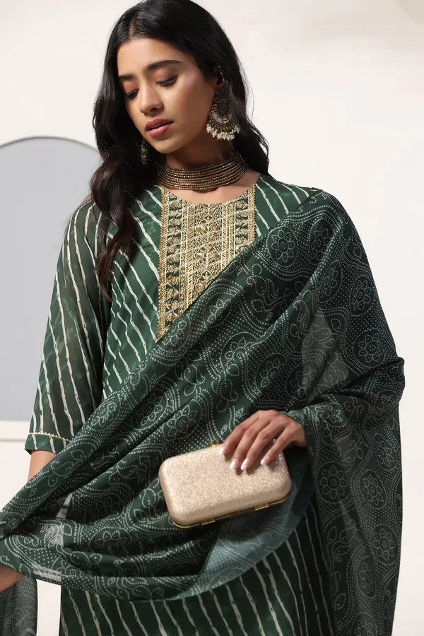 Green_Georgette_Straight_Leheriya_Printed_Kurta_And_Pant_With_Dupatta_Set