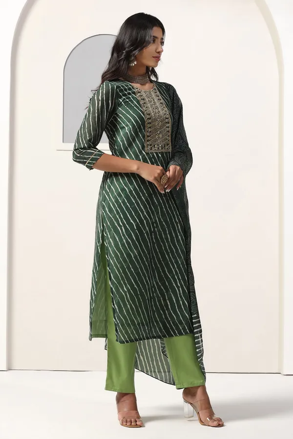 Green_Georgette_Straight_Leheriya_Printed_Kurta_And_Pant_With_Dupatta_Set