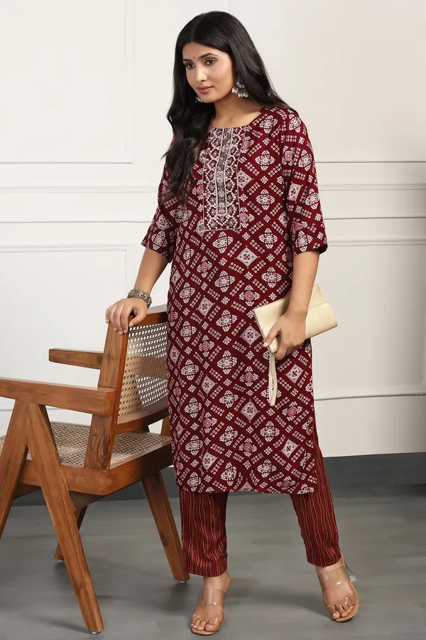 Maroon_Cotton_All-Over_Printed_Calf_Length_Kurta_With_Pant_Set