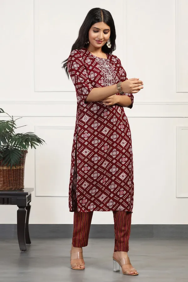 Maroon_Cotton_All-Over_Printed_Calf_Length_Kurta_With_Pant_Set
