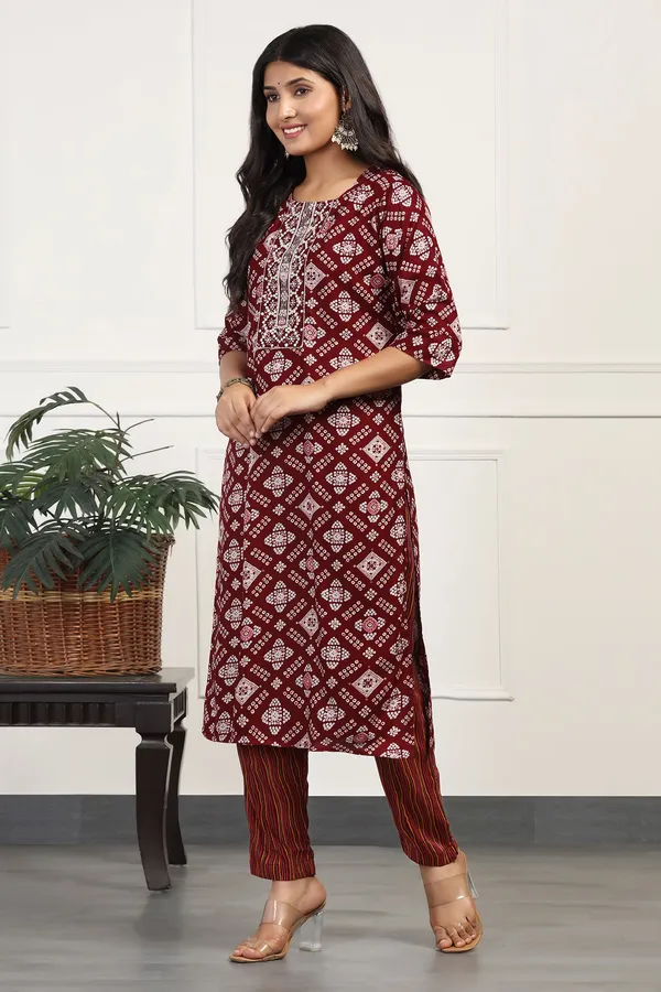Maroon_Cotton_All-Over_Printed_Calf_Length_Kurta_With_Pant_Set