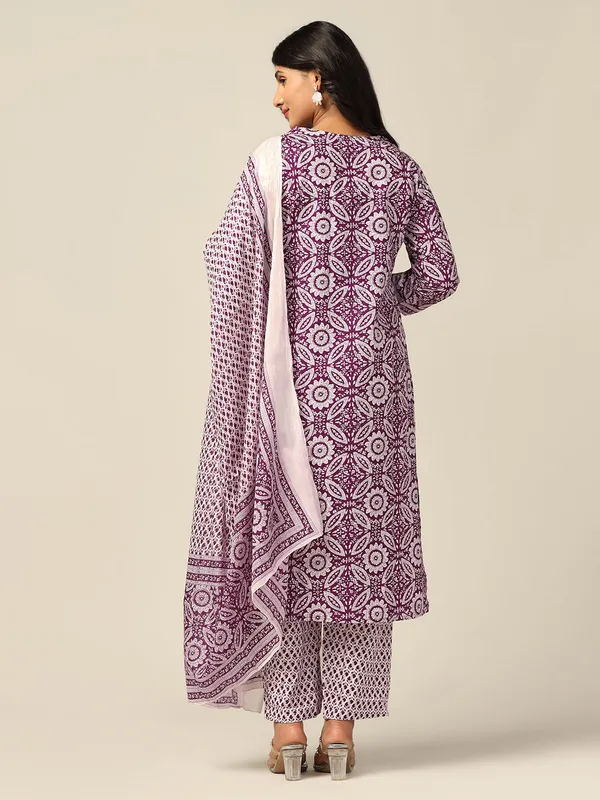 Purple_Cotton_Floral_Printed_Calf_Length_Kurta_And_Pant_With_Dupatta_Set