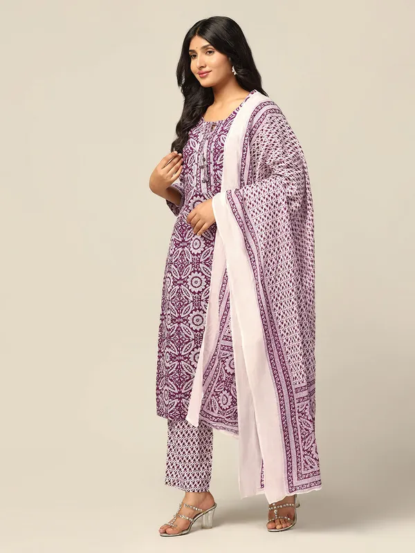 Purple_Cotton_Floral_Printed_Calf_Length_Kurta_And_Pant_With_Dupatta_Set