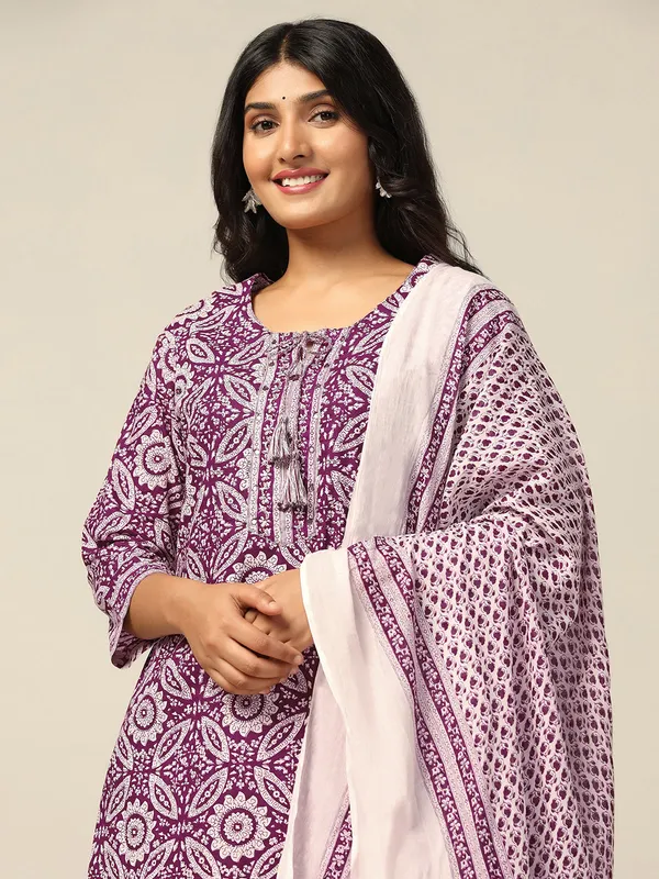 Purple_Cotton_Floral_Printed_Calf_Length_Kurta_And_Pant_With_Dupatta_Set