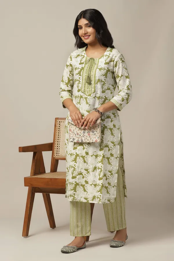 Pista_Cotton_All-Over_Printed_Calf_Length_Kurta_With_Pant_Set