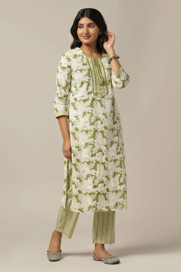 Pista_Cotton_All-Over_Printed_Calf_Length_Kurta_With_Pant_Set