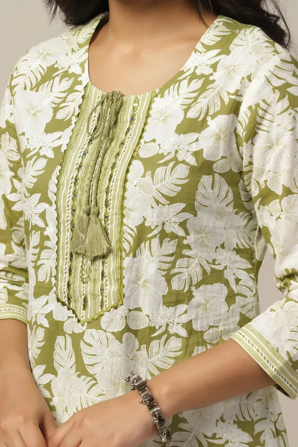 Pista_Cotton_All-Over_Printed_Calf_Length_Kurta_With_Pant_Set