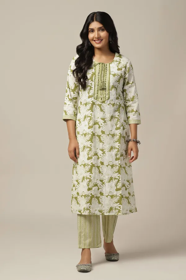 Pista_Cotton_All-Over_Printed_Calf_Length_Kurta_With_Pant_Set