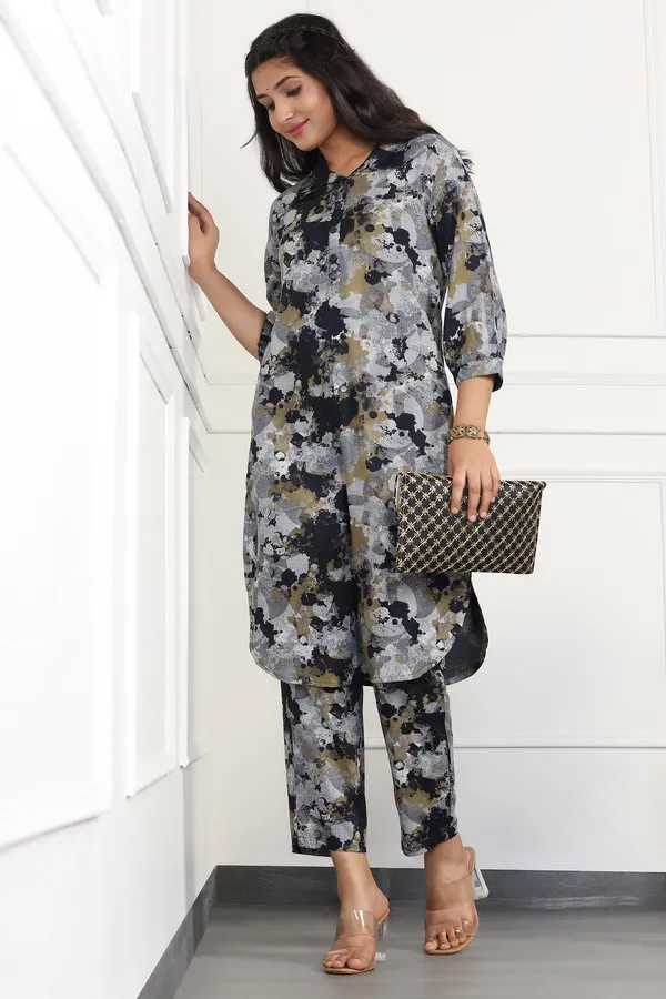 Dark_Blue_Cotton_All-Over_Printed_Calf_Length_Kurta_With_Pant_Set