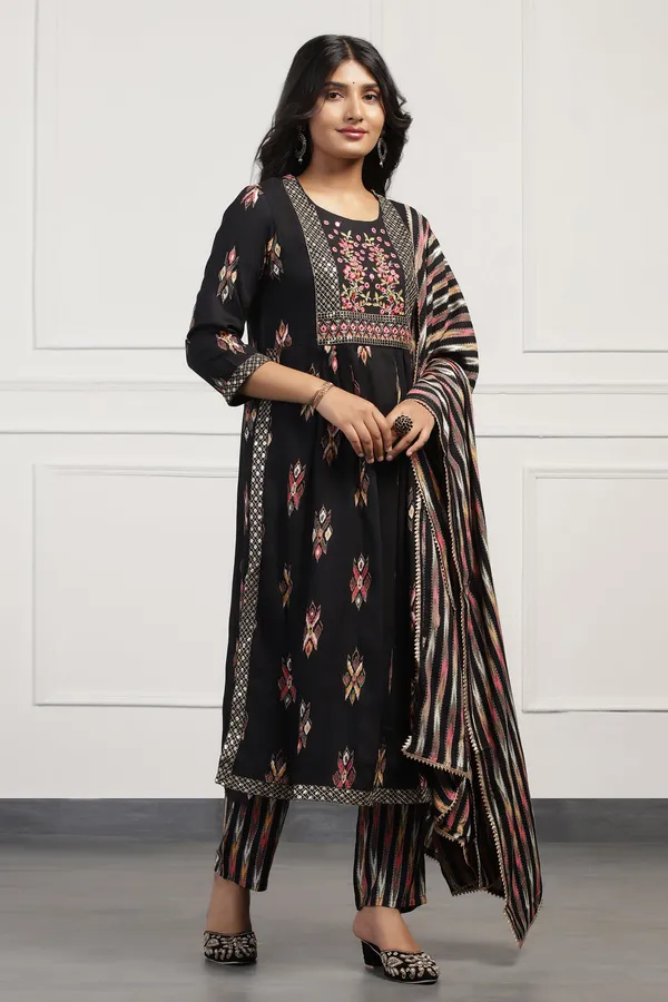 Black_Cotton_Floral_Printed_Calf_Length_Kurta_And_Pant_With_Dupatta_Set