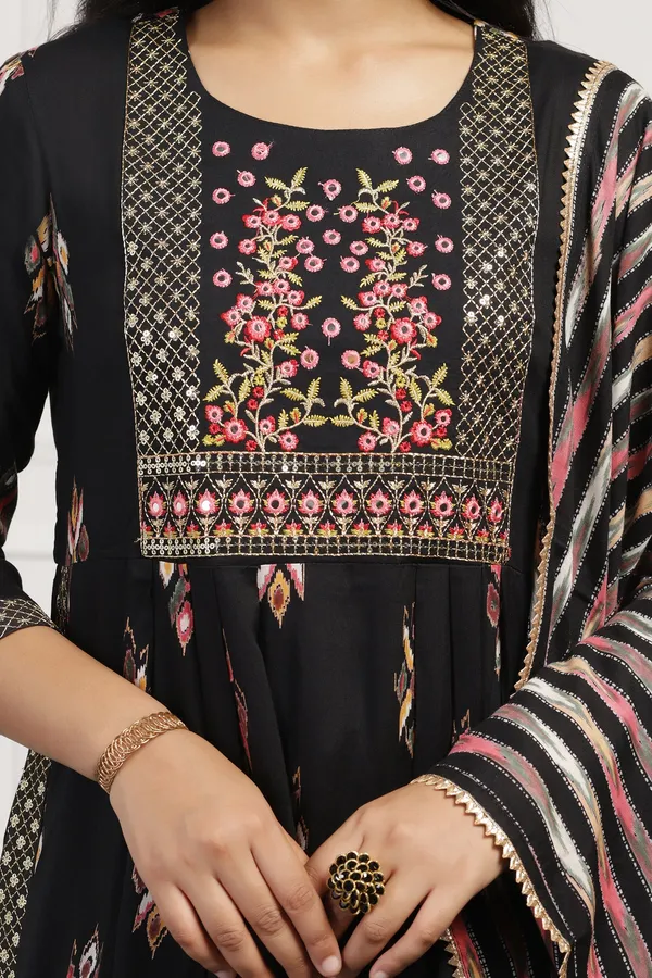 Black_Cotton_Floral_Printed_Calf_Length_Kurta_And_Pant_With_Dupatta_Set