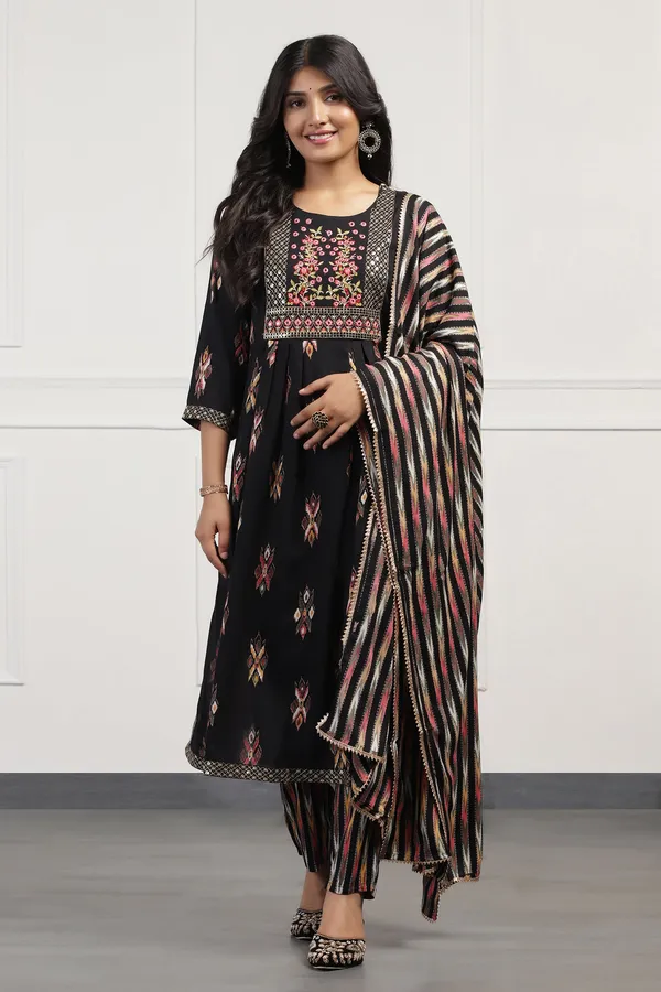 Black_Cotton_Floral_Printed_Calf_Length_Kurta_And_Pant_With_Dupatta_Set