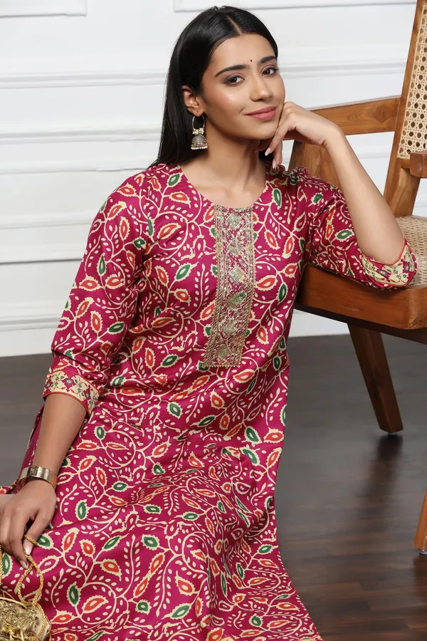 Magenta_Rayon_Slub_Floral_Printed_Calf_Length_Kurta_With_Trouser_Set_For_Women