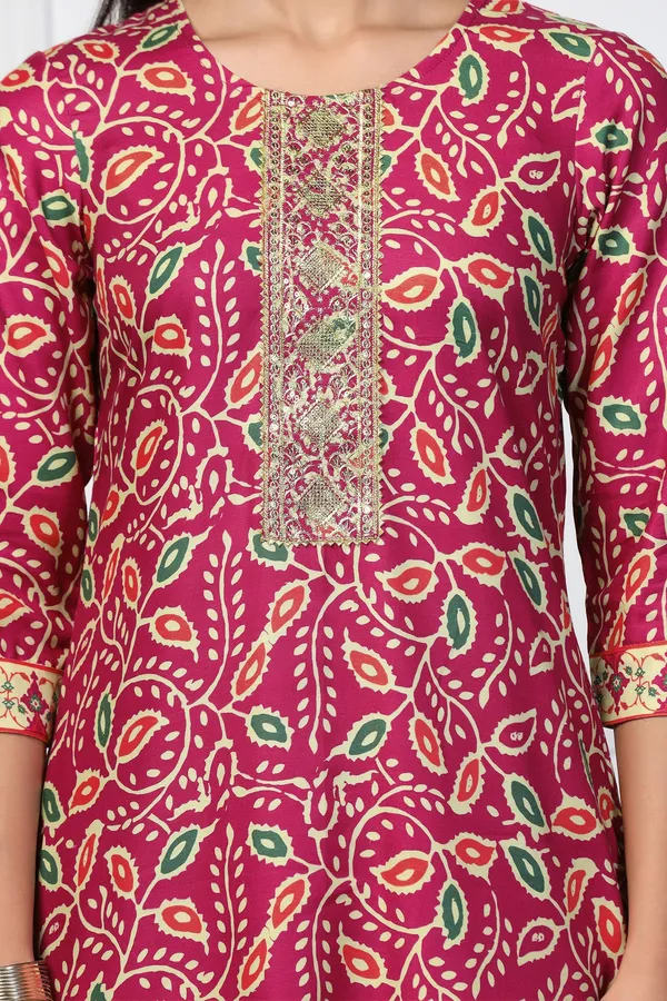 Magenta_Rayon_Slub_Floral_Printed_Calf_Length_Kurta_With_Trouser_Set_For_Women