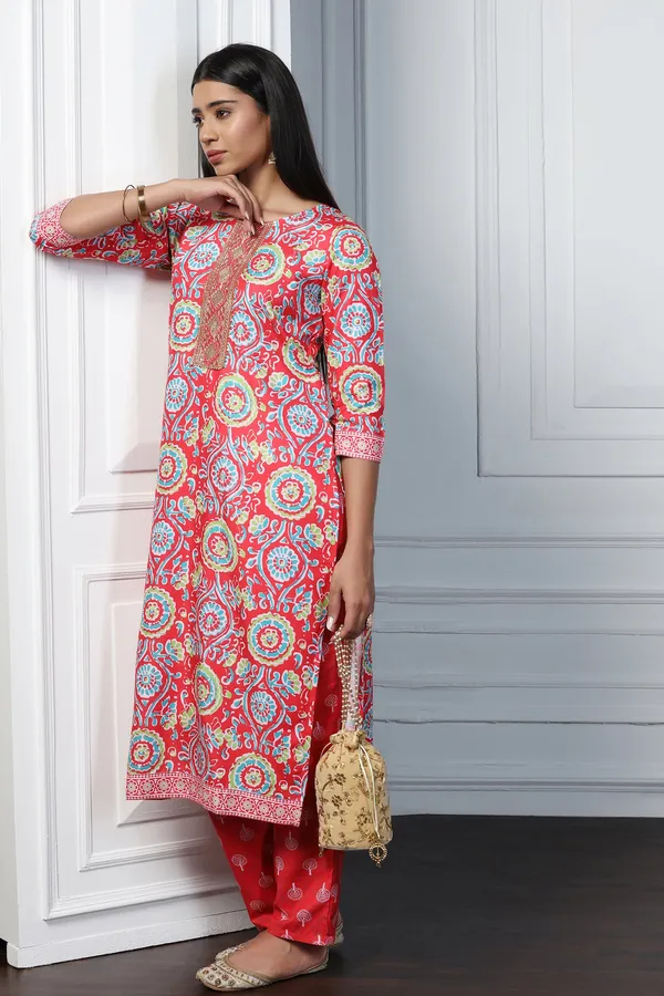 Red_Rayon_Slub_Floral_Printed_Calf_Length_Kurta_With_Trouser_Set_For_Women