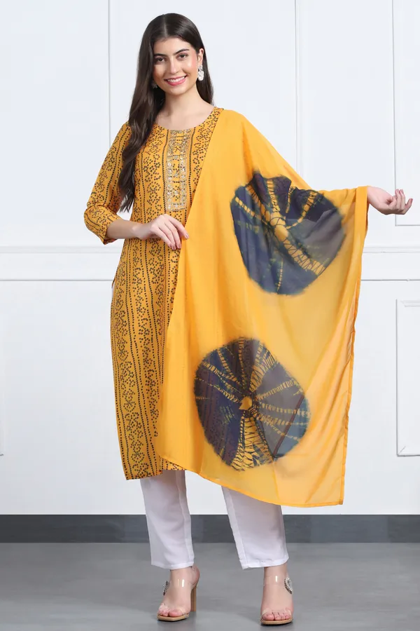 Yellow_Muslin_Ankle_Length_Kurta_Pant_Suit_Set