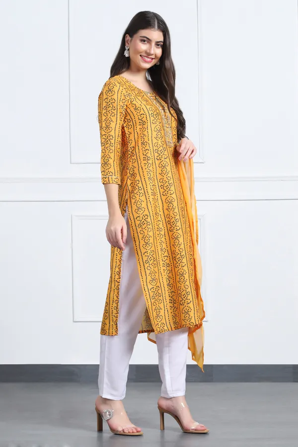 Yellow_Muslin_Ankle_Length_Kurta_Pant_Suit_Set