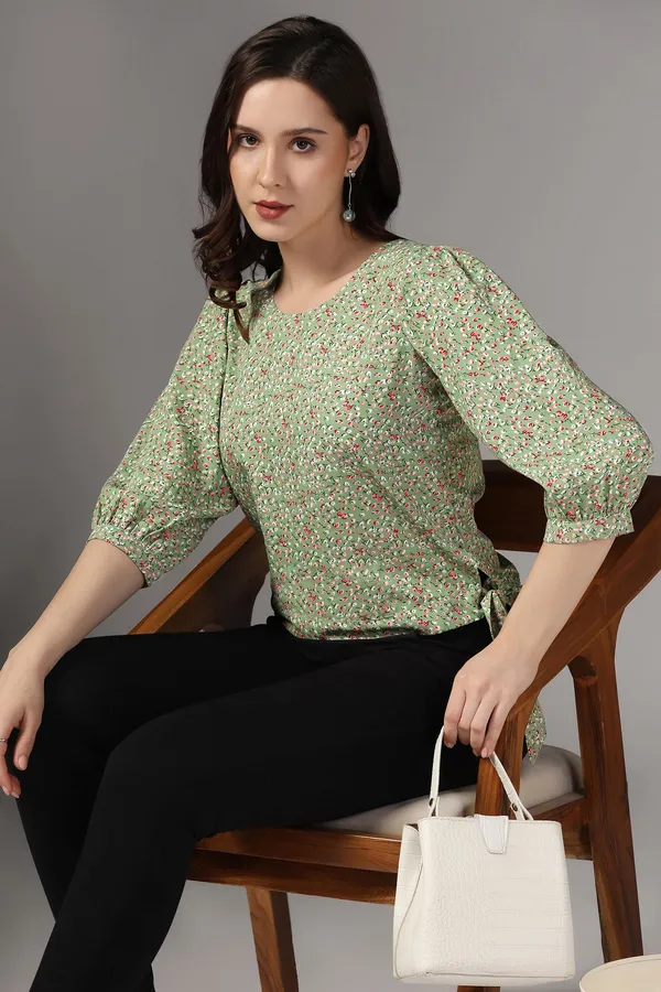 Pista_All-Over_Floral_Printed_Regular_Top_For_Women