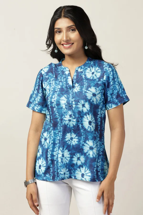 Blue_Cotton_Blend_Tie_&_Dye_Printed_Regular_Style_Hip_Length_Top_For_Women
