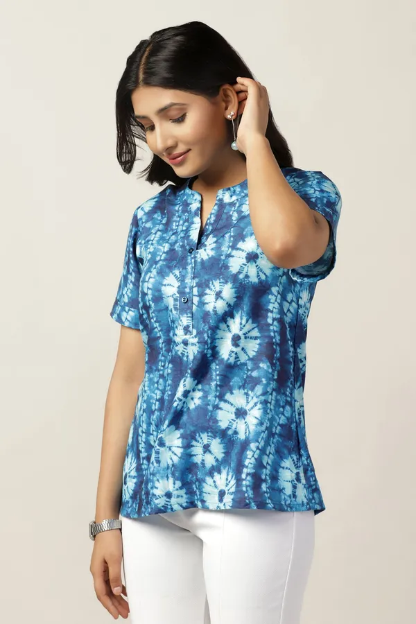Blue_Cotton_Blend_Tie_&_Dye_Printed_Regular_Style_Hip_Length_Top_For_Women