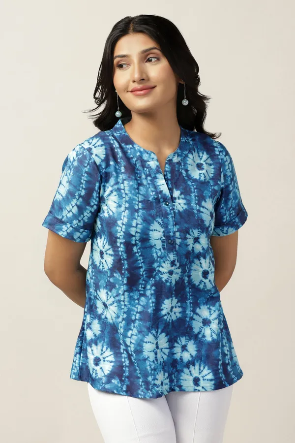 Blue_Cotton_Blend_Tie_&_Dye_Printed_Regular_Style_Hip_Length_Top_For_Women