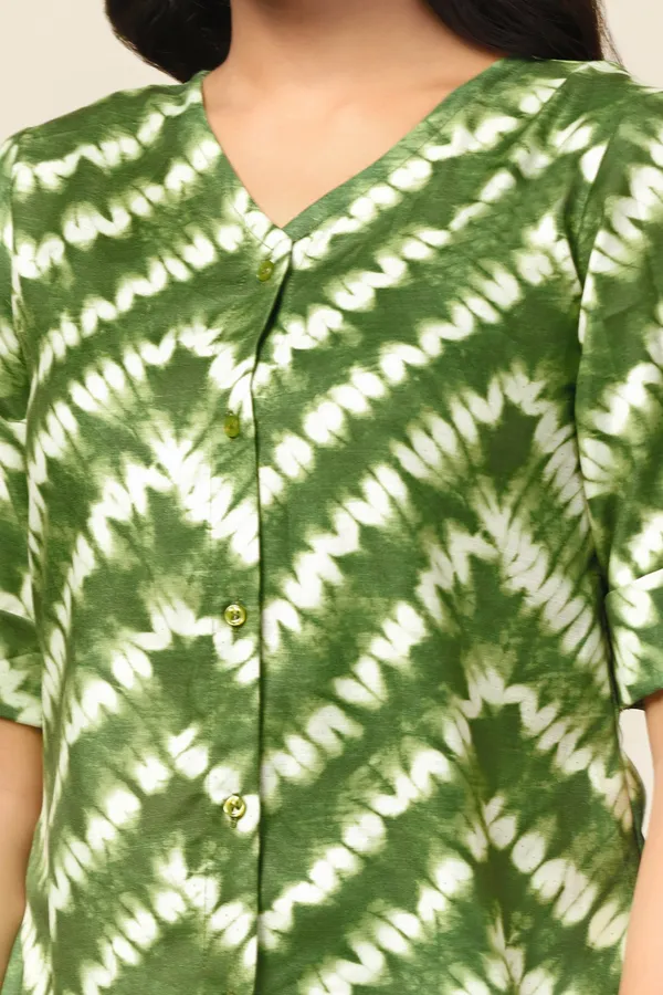 Green_Slub_Tie_&_Dye_Printed_Casual_Hip_Length_Top_For_Women