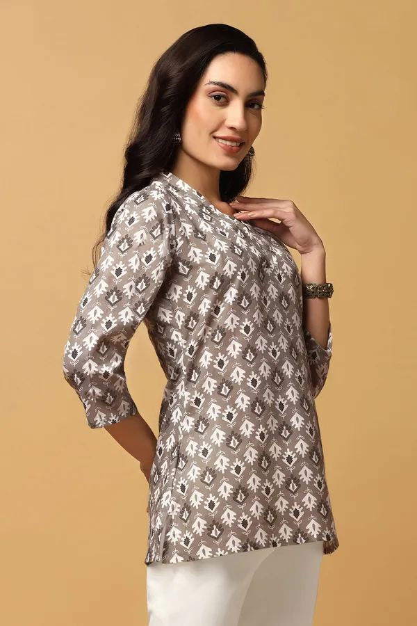 Grey_Cotton_All-Over_Printed_Straight_Tunic_Top_For_Women