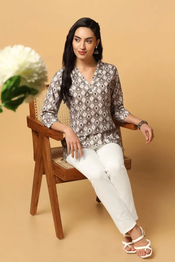 Grey_Cotton_All-Over_Printed_Straight_Tunic_Top_For_Women
