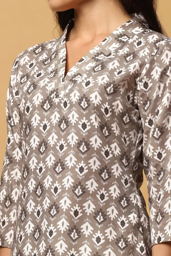 Grey_Cotton_All-Over_Printed_Straight_Tunic_Top_For_Women
