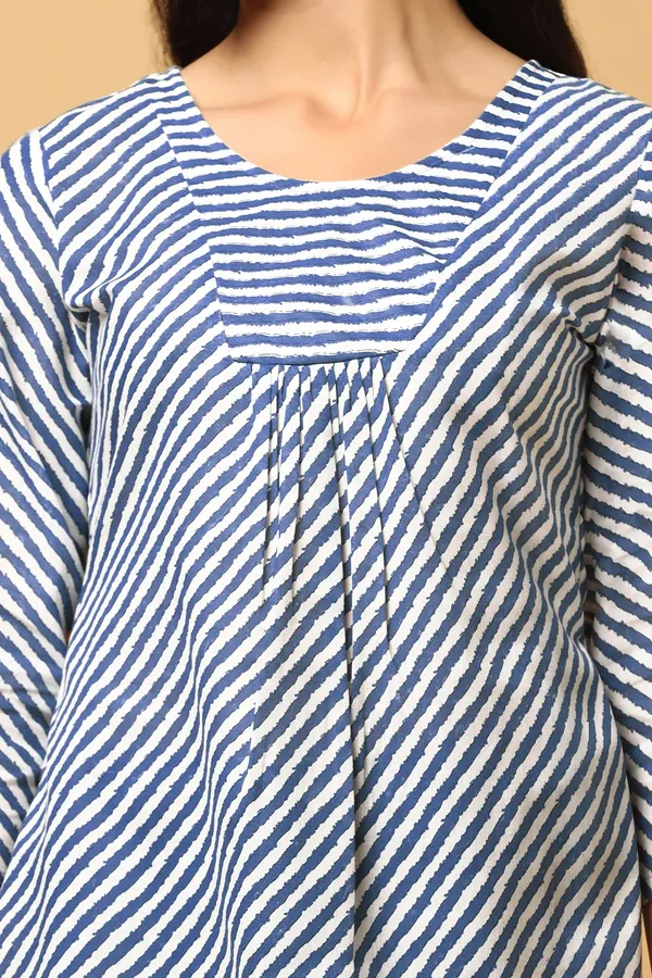 Blue_Cotton_Stripe_Print_Tunic_Top_For_Women