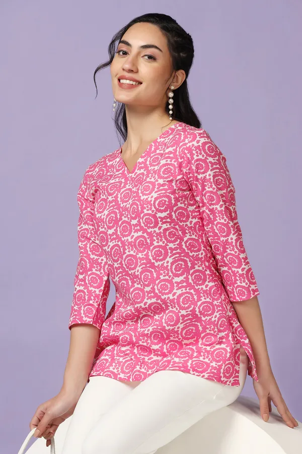 Pink_All_Over_Print_Straight_Tunic_Top_For_Women