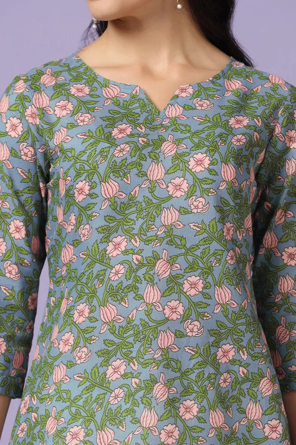Blue_Floral_Print_Tunic_Top_For_Women