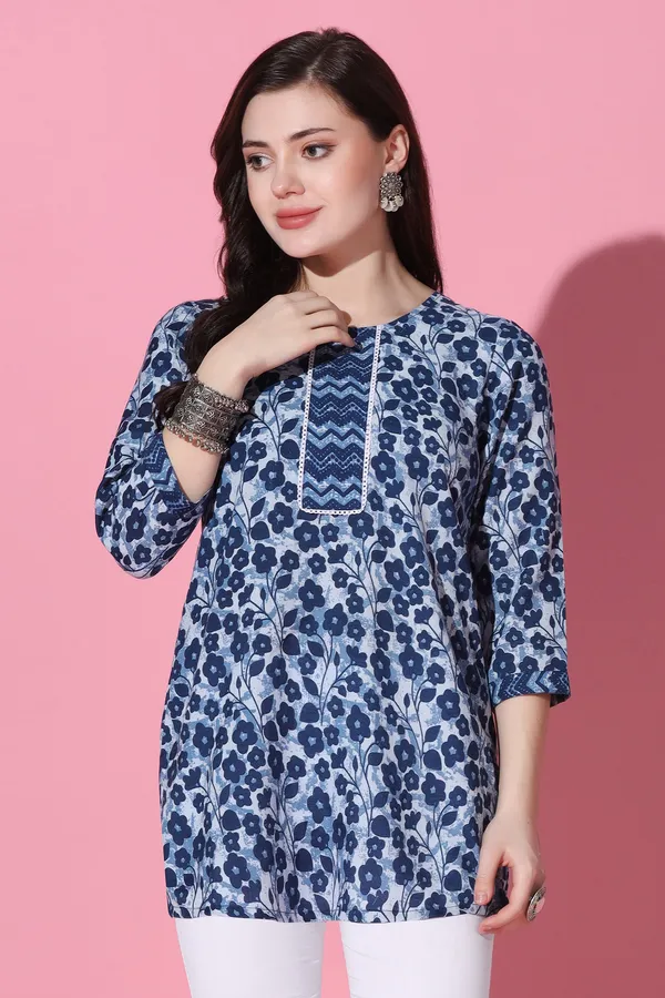 Blue_Cotton_Slub_Floral_Printed_Straight_Tunic_Top_For_Women
