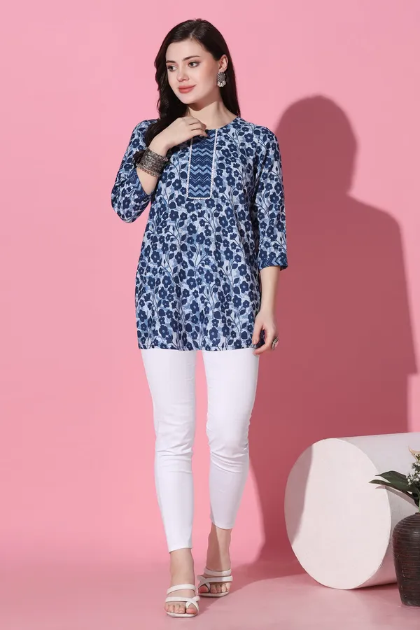 Blue_Cotton_Slub_Floral_Printed_Straight_Tunic_Top_For_Women