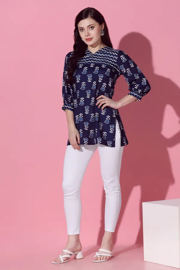 Navy_Blue_Cotton_Slub_Floral_Printed_Straight_Tunic_Top_For_Women