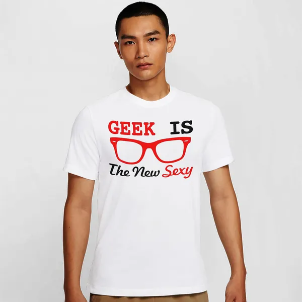Mooch_Wale_Geek_Is_The_New_Sexy_Black_And_Red__Quick-Dri_T-shirt_For_Men