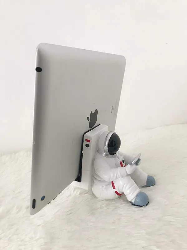 Sitting_Astronaut_Multicolor_Mobile_Stand_?_Durable_Desk_Bracket