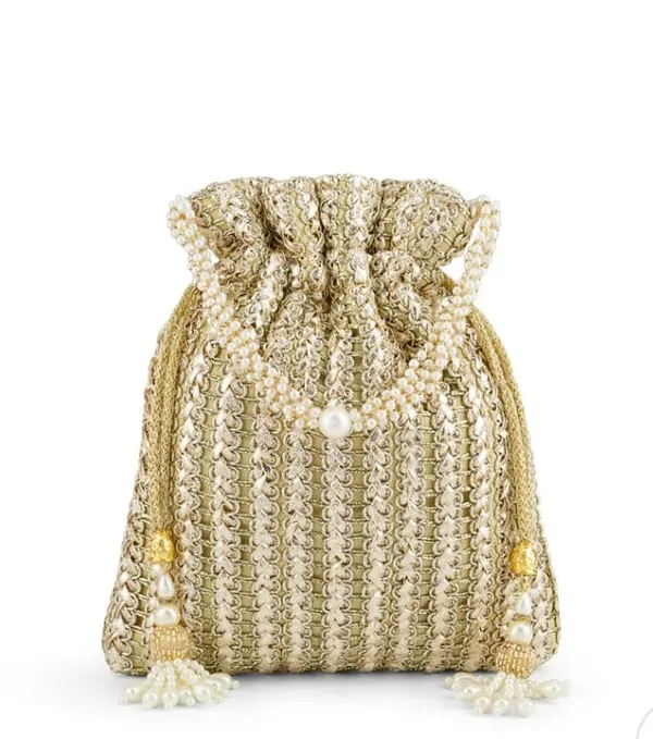 This_is_a_classic_Potli_bag,Beautiful_drawstring_pouch_often_used_in_traditional_fashion