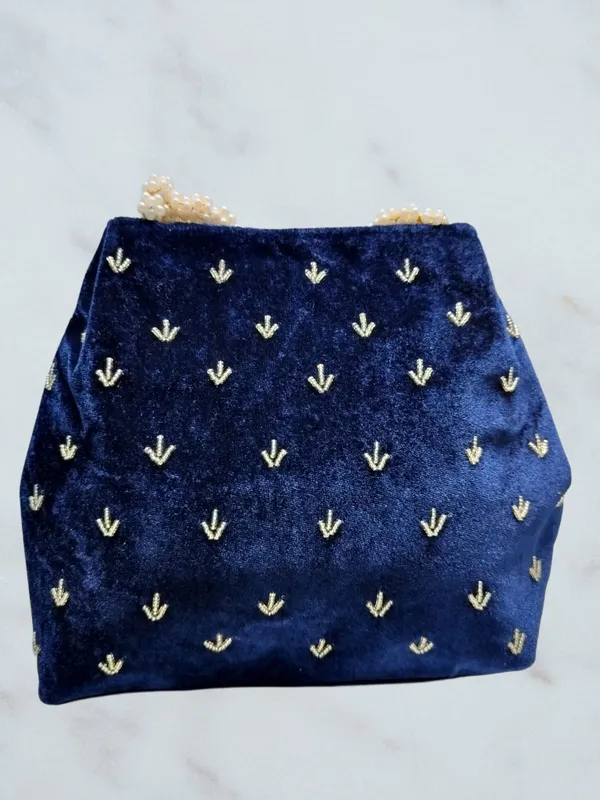 Trending_style_hendbag_for_women,_Ethnic_Bag_for_women_with_pearl_Embellishments,_For_Weddings,_Festivals