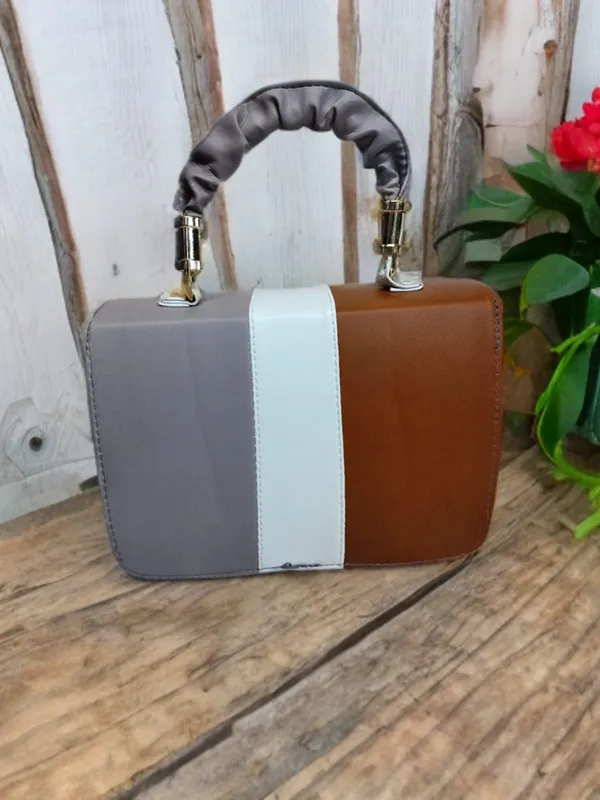 Tricolor_Luxe_Charm_Hand_Bag