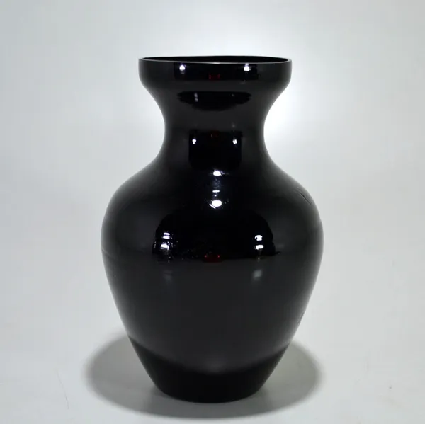 Black_Table_Decorative_Vase_For_Home_&_Office