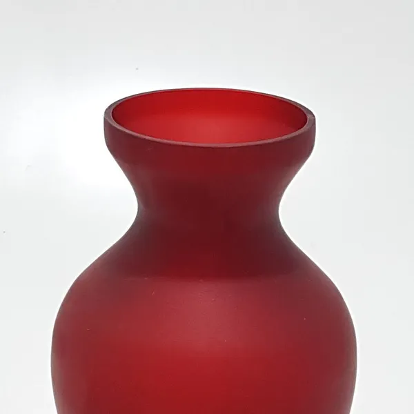 Red_Table_Decorative_Vase_For_Home_&_Office