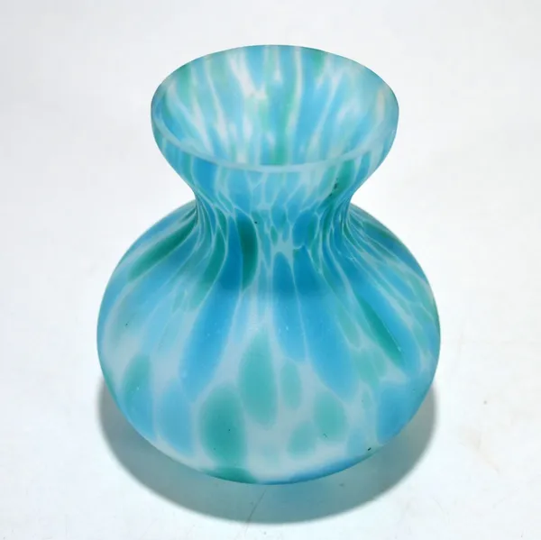Blue_Table_Decorative_Vase_For_Home_&_Office