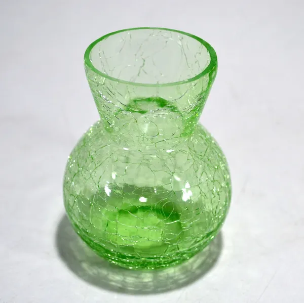 Green_Table_Decorative_Vase_For_Home_&_Office