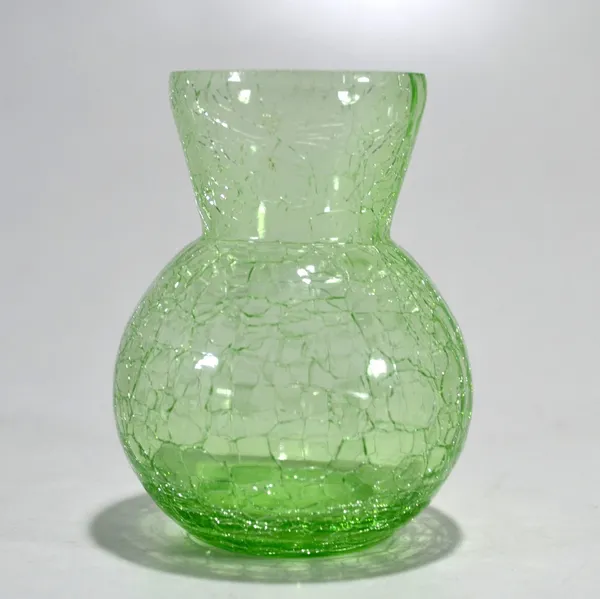 Green_Table_Decorative_Vase_For_Home_&_Office