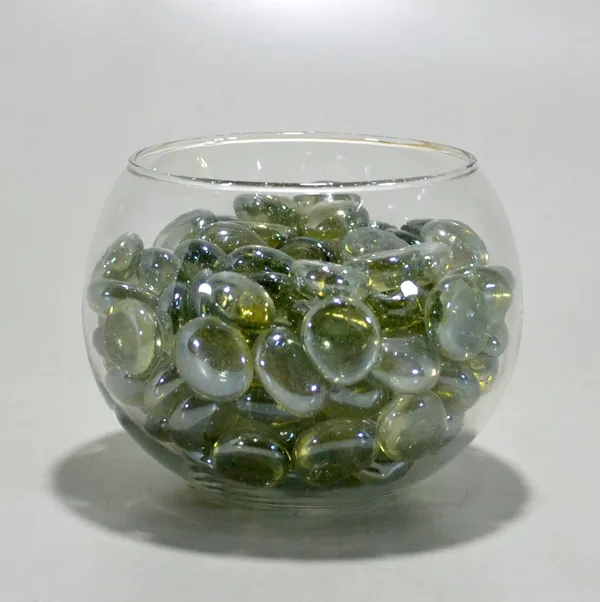 Clear_Glossy_Pebbles_Stone_For_Garden_Decor_Table_Decor