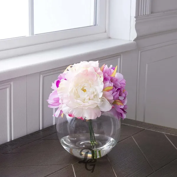 Elegant_Charm_Decorative_Vase_for_Home_&_Office