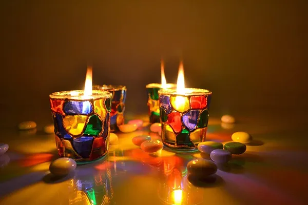 Glass_Candle_Tealight_Holder_For_Decoration